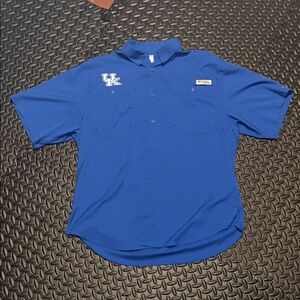 Columbia PFG Performance Fishing Shirt – UK Wildcats – Men’s Medium